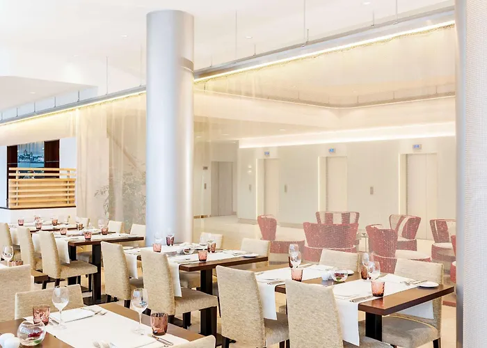 Nh Collection Mediapark Hotel 4*