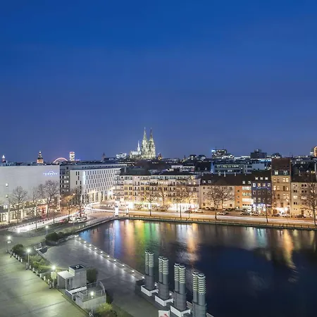 Nh Collection Mediapark 4*