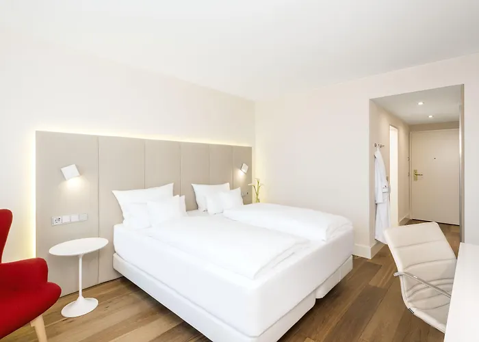 Nh Collection Mediapark 4*