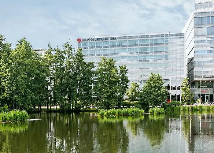 Hotel Nh Collection Mediapark 4*