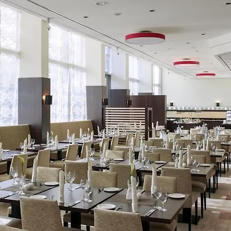 Hotel Nh Collection Mediapark 4*