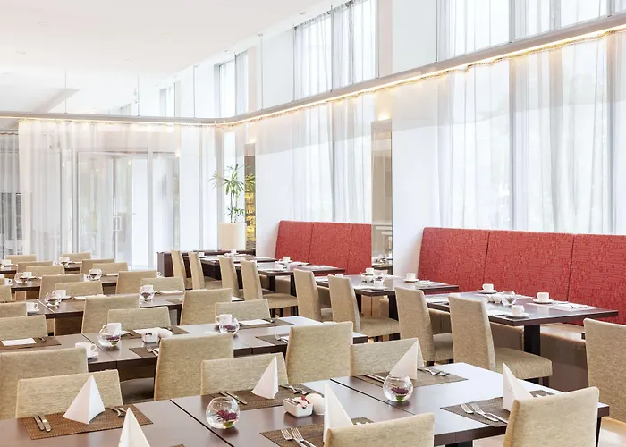 Otel Nh Collection Mediapark 4*