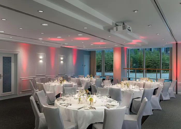 Otel Nh Collection Mediapark