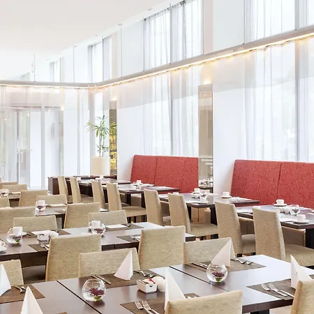 Szálloda Nh Collection Mediapark 4*