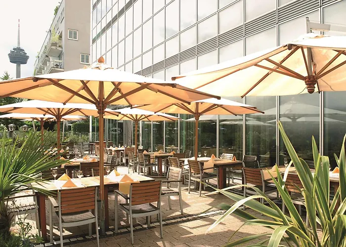 Hotel Nh Collection Mediapark 4*